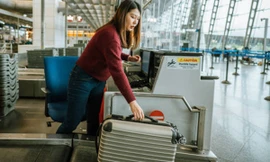 Hãng hàng không đề nghị cân hành khách xem nặng bao nhiêu trước khi cho lên máy bay