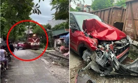 Vụ ô tô đỗ sát đường ray bị tàu hỏa va phải xuất hiện trên báo nước ngoài