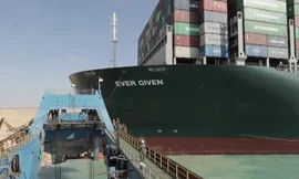 Kênh đào Suez đã thông nhưng tàu Ever Given lại kẹt, lý do vì sao và thuyền trưởng làm gì?