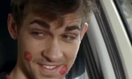 Fiat 500L gây sốt với 'Anh chàng tưởng bở'