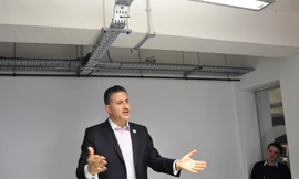 Tổng Giám đốc dự án Tech City Eric Van der Kleij tiếp đoàn nhà báo Đông Á