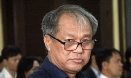 “Nếu khởi tố bà Phấn sớm hơn thì tôi đã tránh được hệ lụy” – Ông Phạm Công Danh trình bày tại tòa sáng nay 29/10. Ảnh: Tân Châu