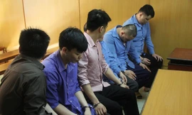 Nhóm bảo kê tại quận 12 nay hầu tòa đền tội. Ảnh: Tân Châu