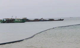 Ồ ạt bơm cát, nước mặn lên đảo Phú Quốc