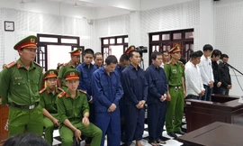 Các bị cáo tại phiên toà.