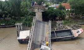 Cầu ở Đồng Tháp sập sau ít tháng dừng thu phí BOT