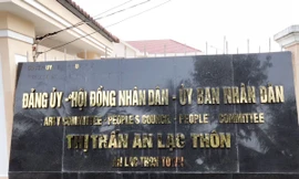 Khai trừ Đảng bí thư thị trấn đi nước ngoài không xin phép