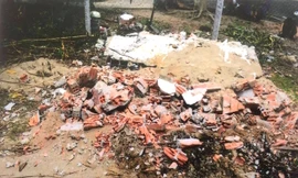 Con rể vay 300 triệu đồng không trả lãi, chủ nợ đào mộ đốt hài cốt mẹ vợ