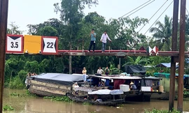 Ghe chở 60 tấn gạo chìm trong đêm, thiệt hại hơn nửa tỉ đồng