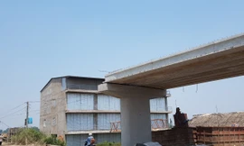 'Tiếp tay’ xây nhà lấn chiếm nút giao, phó Bí thư huyện bị đề nghị xử lý 