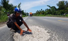 Tuyến tránh Cai Lậy xuất hiện cả ngàn ổ gà, ổ voi