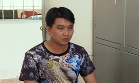 Khởi tố người chồng đâm 3 người thương vong để 'giải cứu' vợ