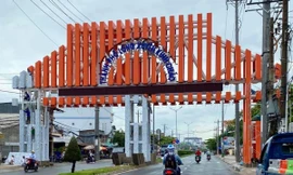 Tranh cãi xung quanh TP Long Xuyên xây cổng chào gần 7 tỷ đồng