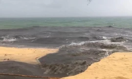 Tổng cục Môi trường chỉ đạo làm rõ vụ dòng nước đen đổ ra biển Phú Quốc