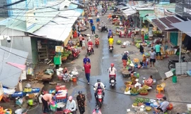 Chợ lớn nhất Phú Quốc nhộn nhịp sau giãn cách xã hội