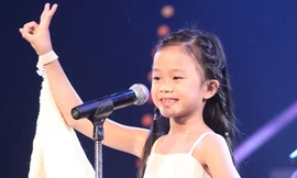 Cô bé 8 tuổi tự tin hát 'Con cò' của Tùng Dương