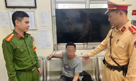 Khống chế đối tượng nghi 'ngáo đá' tấn công người dân