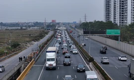 Ùn dài 3km tại lối ra cao tốc Pháp Vân-Cầu Giẽ trong ngày cuối kỳ nghỉ Tết