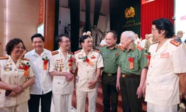 Công an Hà Nội gặp mặt cán bộ chi viện chiến trường miền Nam 