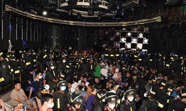 Cuộc chiến với tội phạm ma túy 'từ đời thực sang đời ảo': Bài 2: Ma tuý thế hệ mới len lỏi 'tấn công' giới trẻ