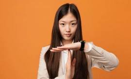 Chia tay rồi còn nhắn tin làm gì? Và hàng loạt cách hành xử khác sao cho hợp thời