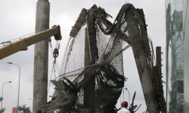 Sập sảnh khách sạn, gần 10 người thương vong