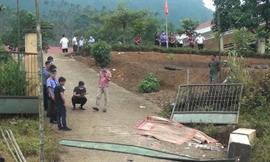 Hiện trường vụ tai nạn sập cổng trường.