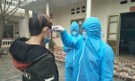 Lao động người Việt Nam từ Trung Quốc luồn rừng về nước qua đường mòn, lối mở ở Lào Cai gia tăng.