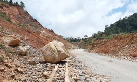 Một vị trí sạt lở ở Dự án đường Nam Quảng Nam