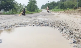 Một vị trí hỏng nặng trên Quốc lộ 19