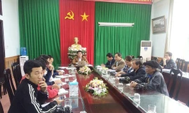 UBND huyện Krông Năng thông tin với báo chí về việc kỷ luật cán bộ huyện. Ảnh Lữ Hồ