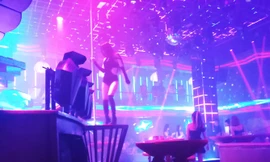 Bên trong quán bar Sef Lounge & Chill