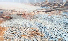 Đoạn đường 749 hư hỏng nặng