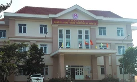 Bắt khẩn cấp trưởng công xã nhận hàng trăm triệu đồng chạy án