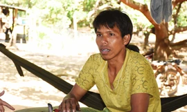 Rơ Lan Tinh (làng Jăng Krái 1, xã Ia Khai) bỏ ra 2 tuần đi học lái xe ô tô tại Trung tâm Giáo dục nghề nghiệp lái xe N.T (Hải Phòng), sau đó thi lấy giấy phép lái xe ô tô hạng C tại Hải Phòng.