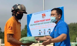 Dịch COVID-19 hoành hành nhưng tình yêu thương luôn được lan toả ở thành phố Kon Tum