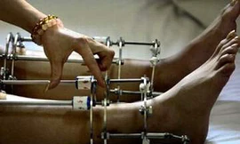 Nam giới rủ nhau đi kéo dài chân