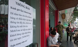 Mobifone, Vinaphone lùi thời hạn bổ sung thông tin sau ngày 24/4