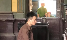 Nguyễn Hữu Hưng tại phiên tòa phúc thẩm ngày 7/12. Ảnh: Tân Châu