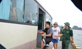 Biên phòng Quảng Ninh cứu 11 ngư dân, tiếp nhận chăm sóc 43 nạn nhân gặp nạn trên biển