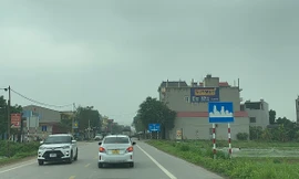 Dày đặc biển báo khu đông dân cư, Giám đốc Sở GTVT Bắc Giang cũng cảm thấy ‘khó chịu’