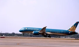 Cận cảnh đường băng nghìn tỷ ở sân bay Tân Sơn Nhất