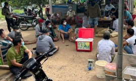 Công an xuất hiện tại sới gà, hàng chục người tháo chạy thục mạng 