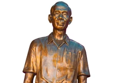 Ra mắt tượng Thiếu tướng tình báo huyền thoại Phạm Xuân Ẩn