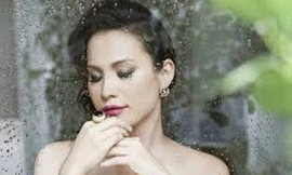 Cuộc sống của hoa hậu Ngọc Khánh bên trời Tây giờ ra sao?