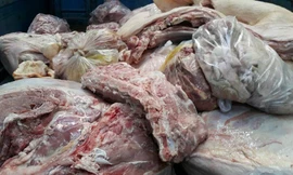 Phát hiện nhiều cơ sở cung cấp thịt heo thối ở Bình Dương