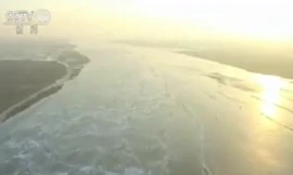 Khúc sông đóng băng dài 492 km ở Trung Quốc