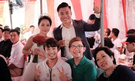 Dàn diễn viên hài hội tụ tại đám cưới quán quân Cười xuyên Việt