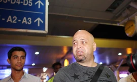 Cao thủ phái Vịnh Xuân Nam Anh Flores rời Việt Nam sau khoảng 1 tháng gây ồn ào.