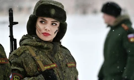 Vẻ đẹp hút hồn của những 'bông hồng thép' quân đội Nga